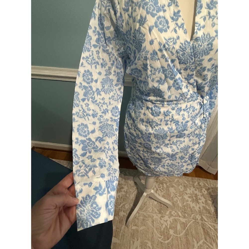 Lulus Blue White Floral Long Sleeve Wrap Mini Dress Cotton Buckle Detail NWT L - Picture 8 of 10